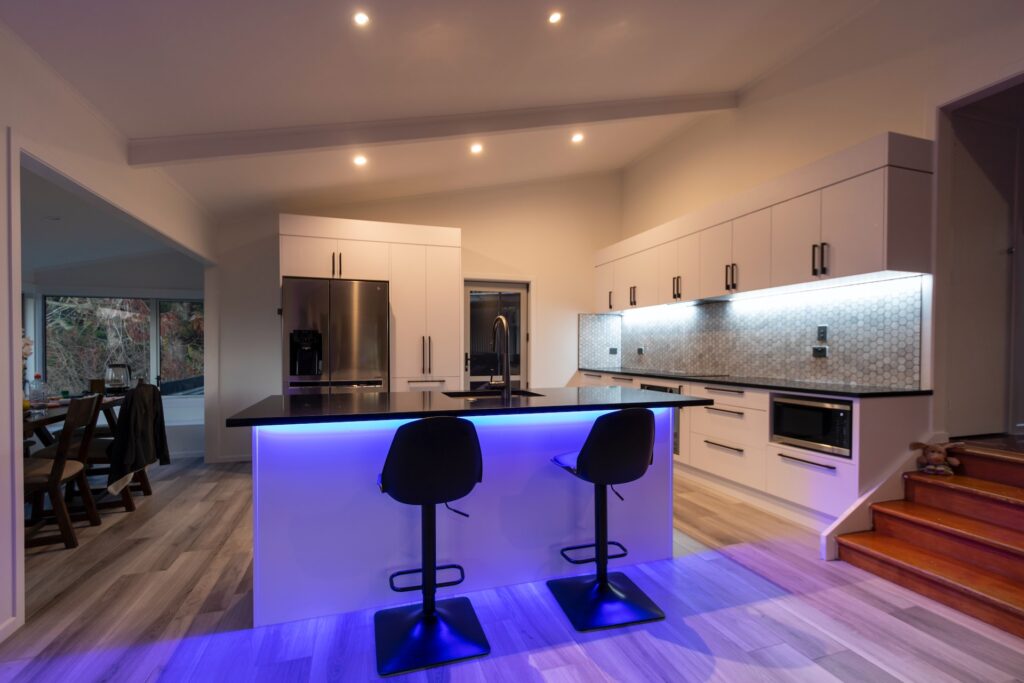 casa com luzes de led inteligente