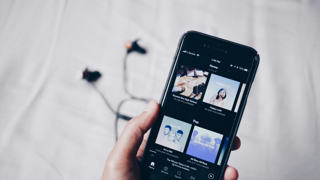 Celular com música